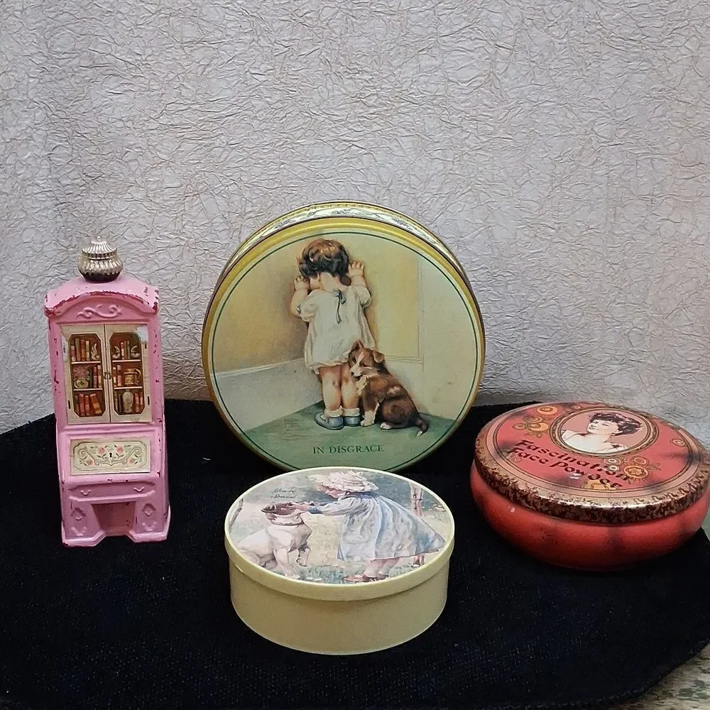 Vtg. Tins & Powder boxes & vintage‎ Avon bottle